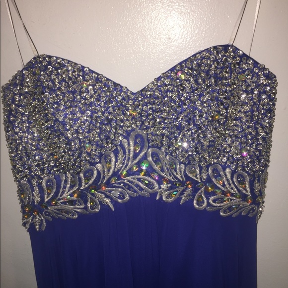 Prom dress - Picture 3 of 6